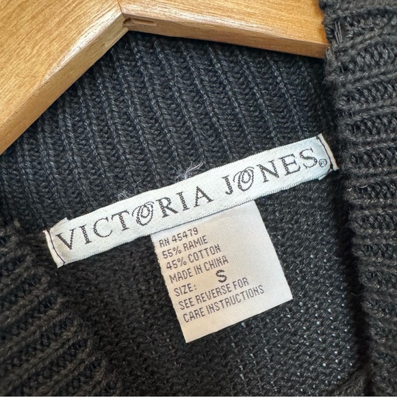 NWT Victoria Jones Oversized Vintage Black Sweater Small - Picture 11 of 12